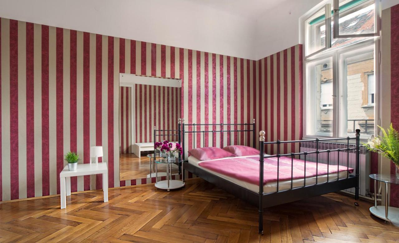 Guesthouse Centar 2 Zagreb Luaran gambar