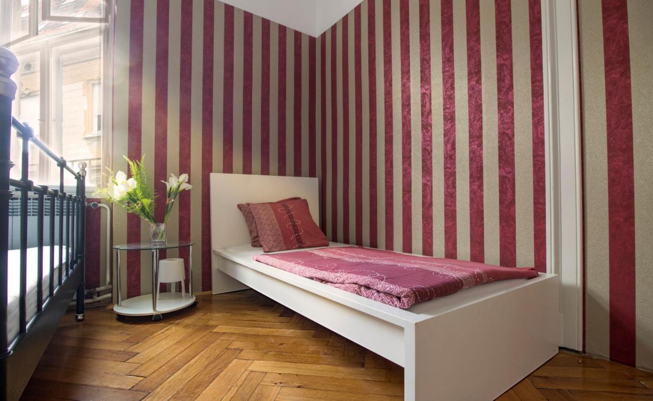 Guesthouse Centar 2 Zagreb Luaran gambar