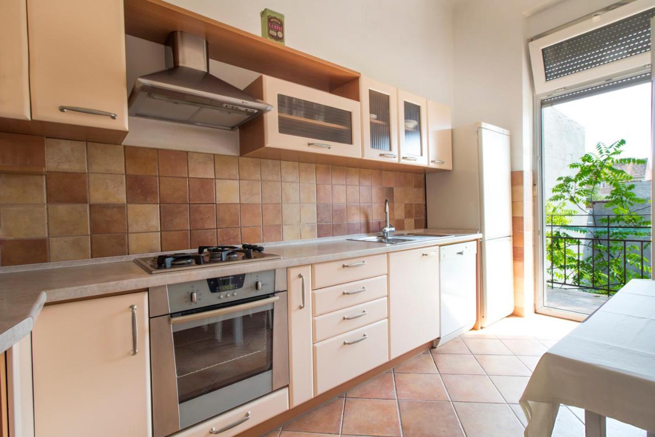 Guesthouse Centar 2 Zagreb Luaran gambar